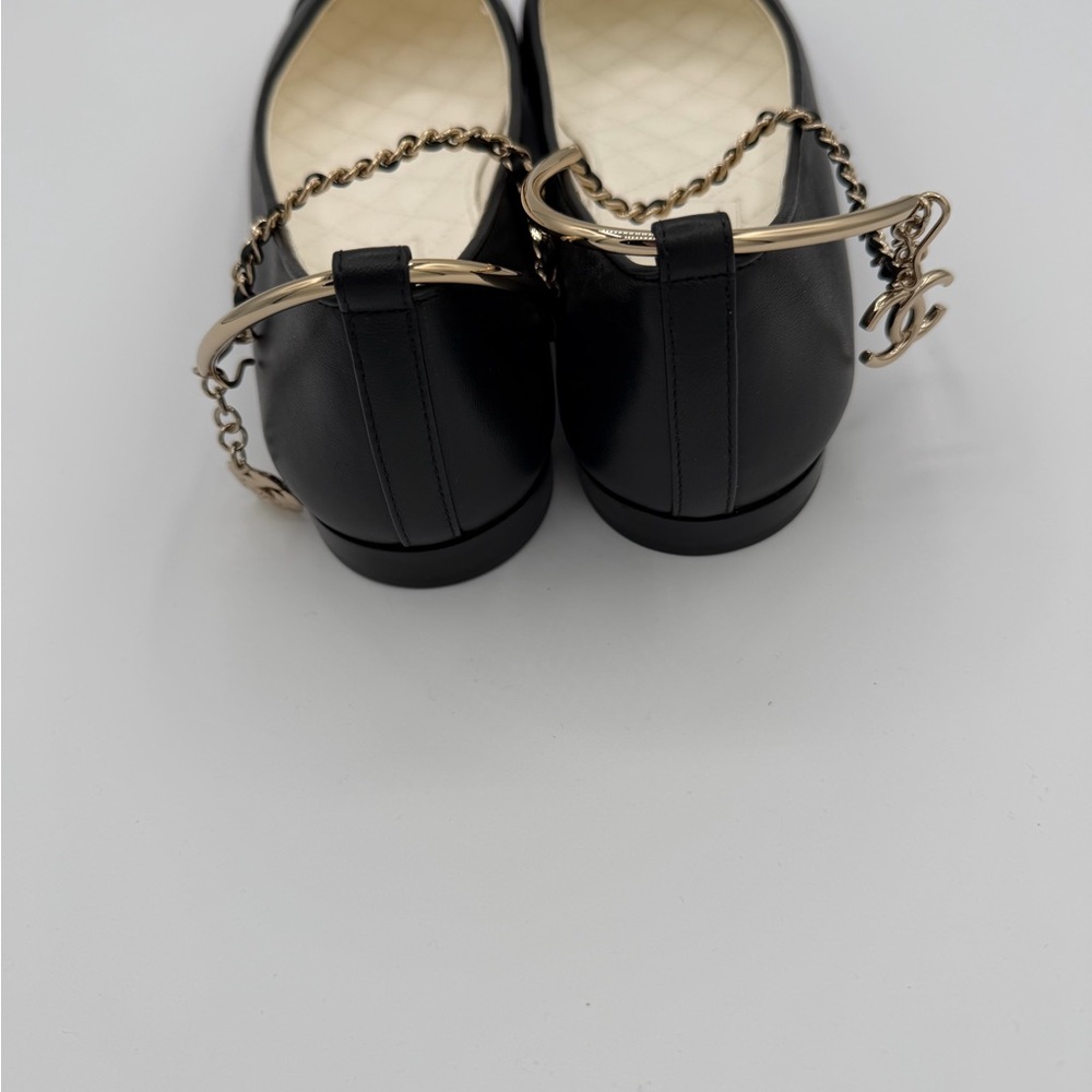 Chanel Ballet Flats Black Lambskin Patent Cap Toe Chain CC Charm Size 38 NWT - Picture 7 of 12